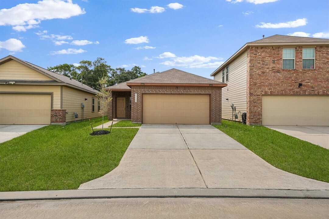 9715 Vanessa Glen Ct in Houston, TX - Building Photo