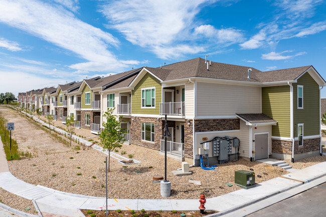 Pine Ridge Crossings in Elizabeth, CO - Foto de edificio - Building Photo