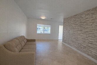 11930 SW 187th Terrace in Miami, FL - Building Photo - Building Photo