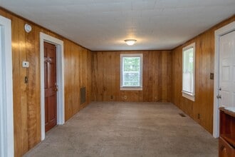 1028 Fairview Dr SW in Lenoir, NC - Building Photo - Building Photo