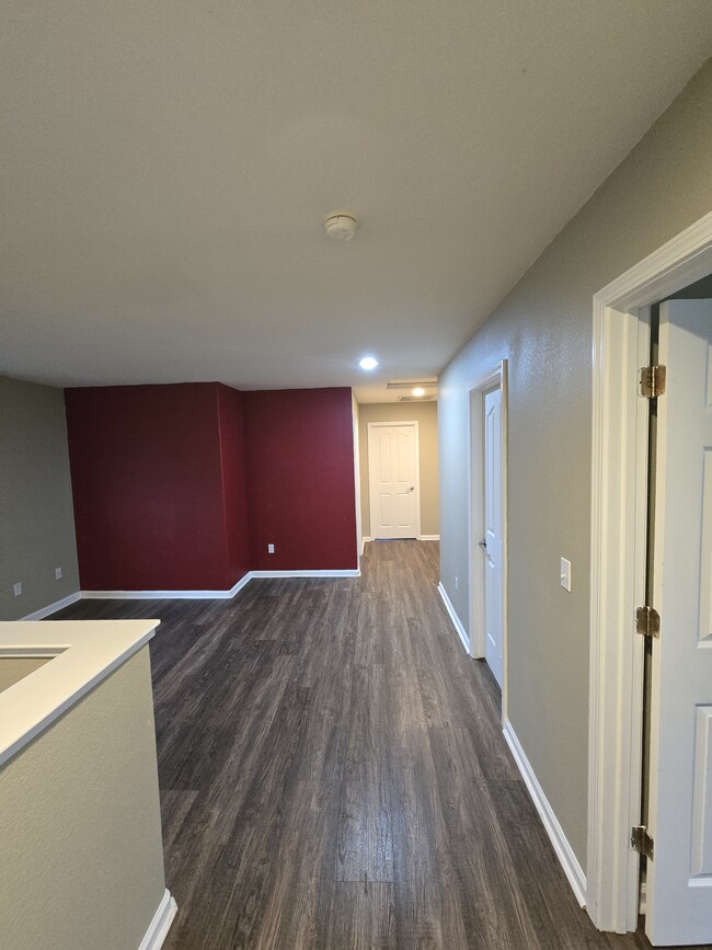 2761 Whitney Dr in Fairfield, CA - Building Photo - Building Photo