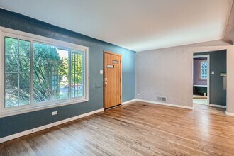1320 Roslyn St in Denver, CO - Building Photo - Building Photo