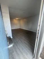 5220 Weber Rd in Corpus Christi, TX - Building Photo