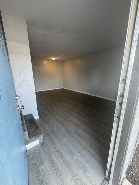 5220 Weber Rd in Corpus Christi, TX - Building Photo