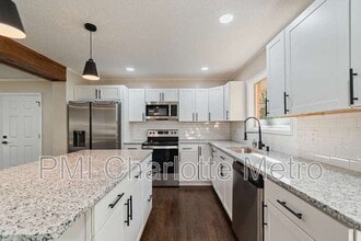 10707 Walkers Ferry Rd in Charlotte, NC - Building Photo - Building Photo