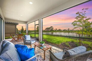 6328 Winding Pne Dr in Nokomis, FL - Building Photo