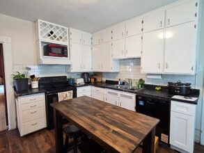 1303 8th St E, Unit 1303 in Menomonie, WI - Building Photo - Building Photo