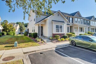 132 Woodward Rd in Goose Creek, SC - Foto de edificio - Building Photo