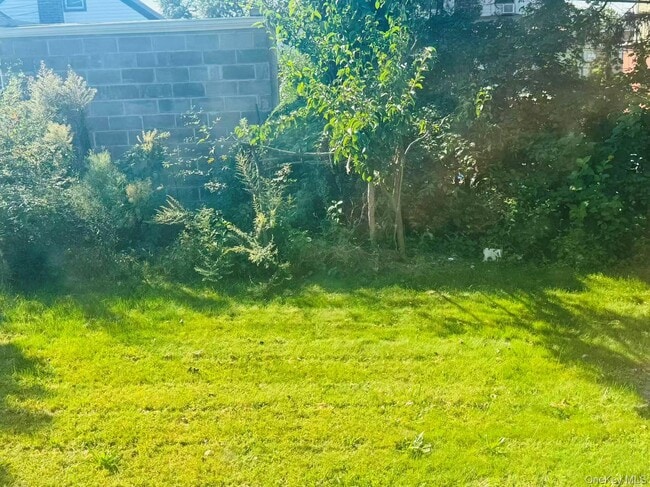 199-28 24th Ave in Queens, NY - Building Photo - Building Photo