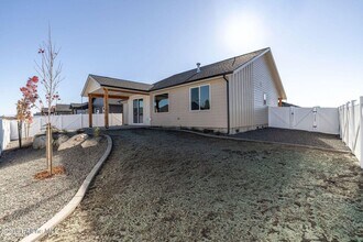 9141 W Cultivator Ave in Rathdrum, ID - Building Photo - Building Photo