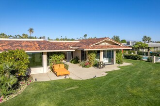 1 Mayfair Dr in Rancho Mirage, CA - Foto de edificio - Building Photo