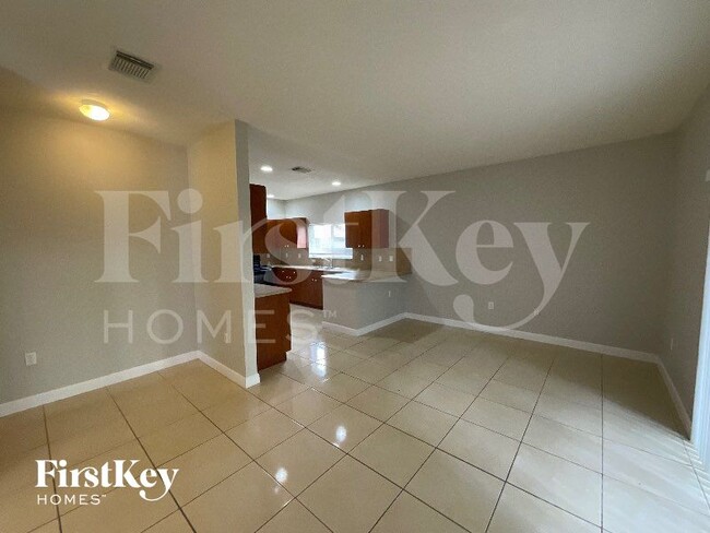 377 NE 29th Terrace in Homestead, FL - Building Photo - Building Photo
