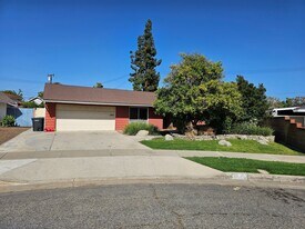 1087 N Greengrove St in Orange, CA - Building Photo