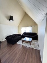 702 W Green St in Urbana, IL - Building Photo - Building Photo