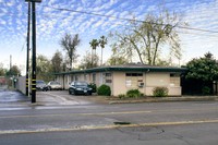 2501-2505 Fruitridge Rd in Sacramento, CA - Building Photo - Building Photo