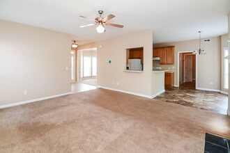 319 Freeman Forest Dr in Newnan, GA - Building Photo - Building Photo