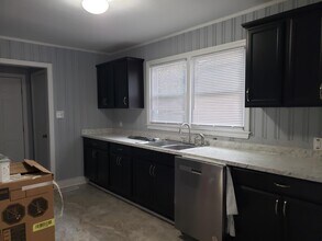 810 Anarine Rd in Fayetteville, NC - Building Photo - Building Photo