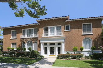 144 N Swall Dr in Beverly Hills, CA - Foto de edificio - Building Photo