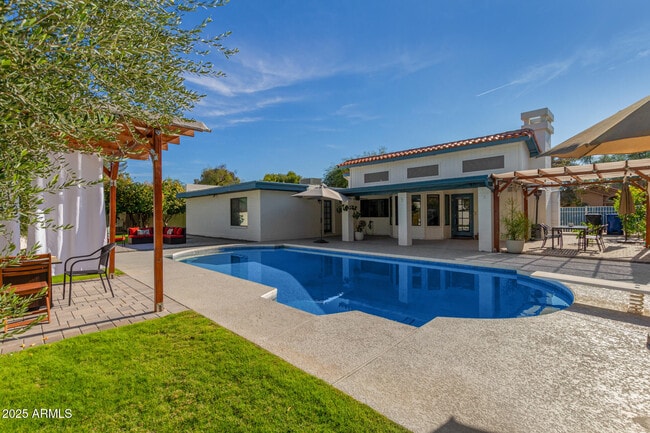 property at 1948 E Jeanine Dr