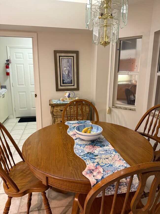 144 Lady Palm Dr in Naples, FL - Building Photo - Building Photo