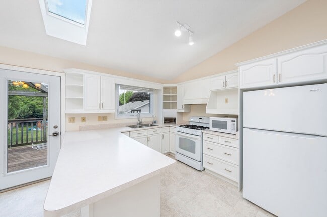 1645 Murphy Rd in Sarnia, ON - Building Photo - Building Photo