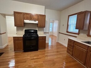 125 Spring St in Medford, MA - Building Photo - Building Photo