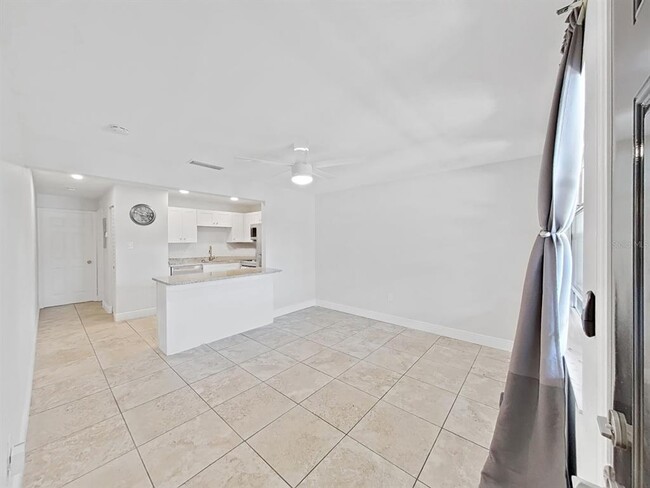2501 Harn Blvd in Clearwater, FL - Building Photo - Building Photo