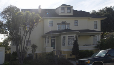 1601 Alameda Ave in Alameda, CA - Building Photo - Building Photo