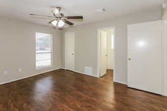 5139 Wickview Ln in Houston, TX - Building Photo - Building Photo