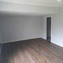 423 Ellana Claire Ct in San Antonio, TX - Building Photo - Building Photo