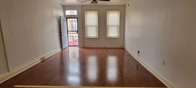 2415 N Douglas St in Philadelphia, PA - Building Photo - Building Photo