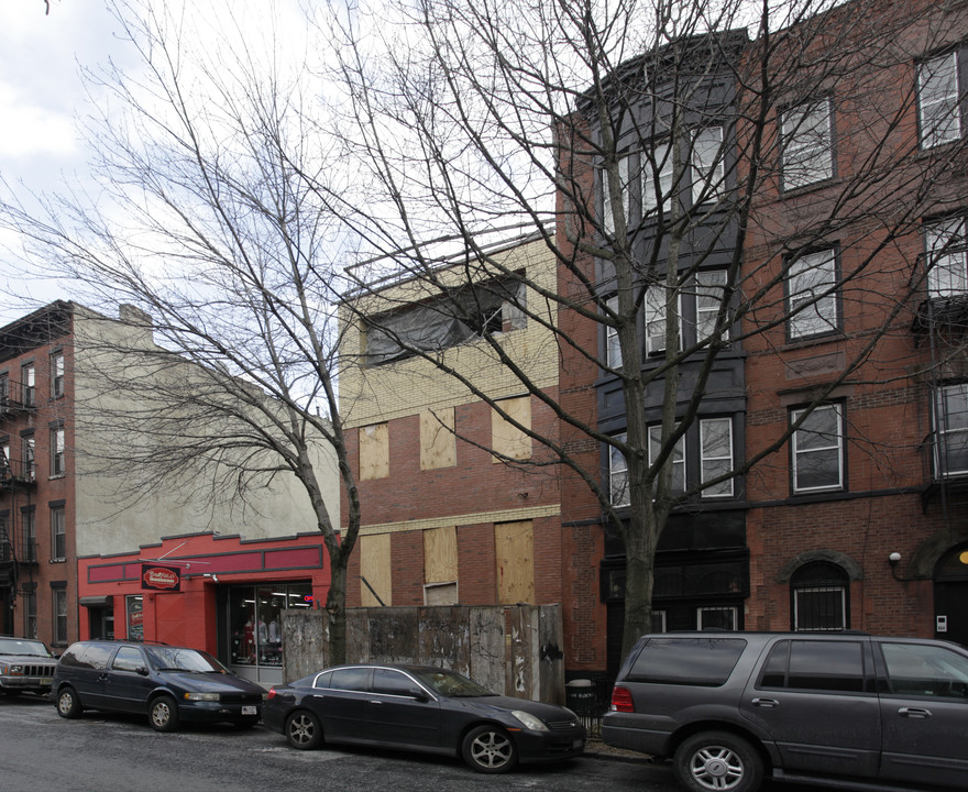 113 Boerum Pl in Brooklyn, NY - Building Photo