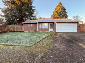 4403 Panther Ct NE in Keizer, OR - Building Photo