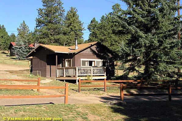 2185 Eagle Cliff Rd in Estes Park, CO - Foto de edificio - Building Photo