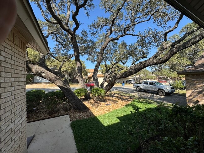 9538 Cloverdale in San Antonio, TX - Building Photo - Building Photo