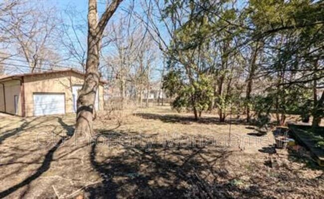 804 W Hill St in Champaign, IL - Building Photo - Building Photo