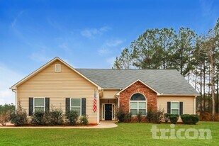 24 Timberland Trail in Dallas, GA - Building Photo