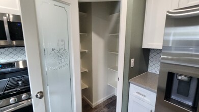 3438 E Monte Vista Dr-Unit -F in Tucson, AZ - Building Photo - Building Photo