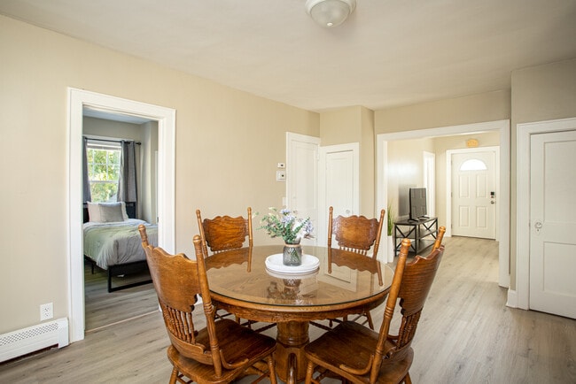 53 Bowker Terrace, Unit 2 in Somerset, MA - Building Photo - Building Photo