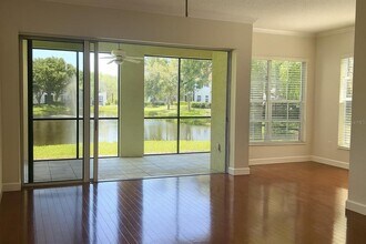 5264 Bouchard Cir in Sarasota, FL - Building Photo - Building Photo