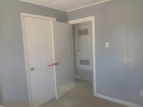 106 S Davis St, Unit 2D in New Boston, TX - Building Photo - Building Photo