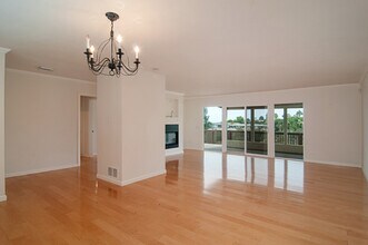 6042 Avenida Chamnez in San Diego, CA - Building Photo - Building Photo