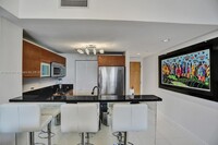 253 NE 2nd St, Unit 903 in Miami, FL - Building Photo - Building Photo