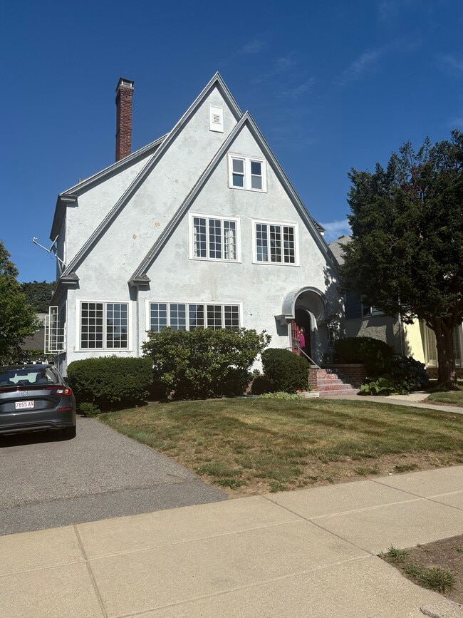 37 Somerset St, Unit 2