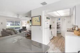 1519 Treemont Ave in Jupiter, FL - Building Photo - Building Photo