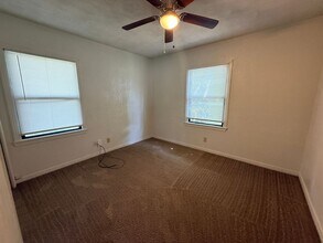 1301 E Avenue H in Killeen, TX - Building Photo - Building Photo