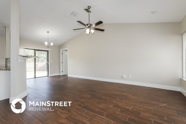 1515 Kestrel Way in Brandon, FL - Foto de edificio - Building Photo