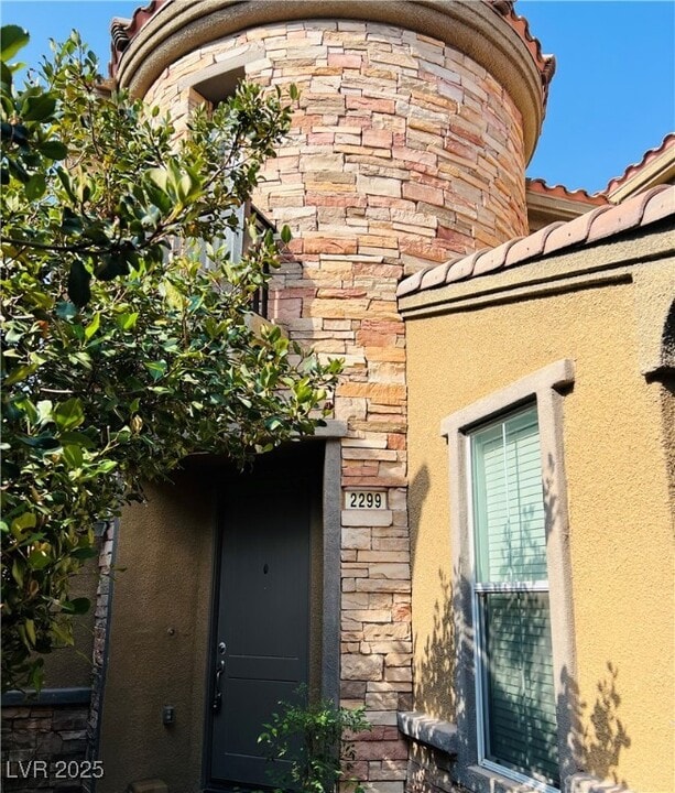2299 Malaga Peak St in Las Vegas, NV - Foto de edificio