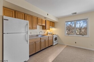 146 Main St in Bloomingdale, NJ - Building Photo - Building Photo