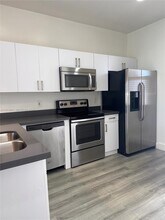 8807 NW 76th Dr in Tamarac, FL - Building Photo - Building Photo